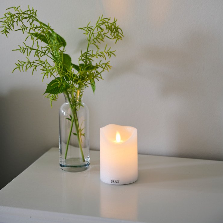 Sirius Weiss Led Kerze Sara 7,5 X 10 Cm Wiederaufladbar Weiß
